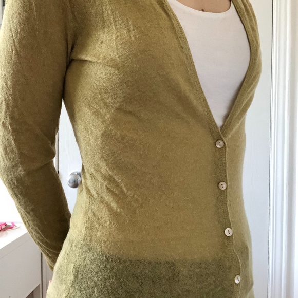 Boyfriend jean and green top! - Picture 11 of 14